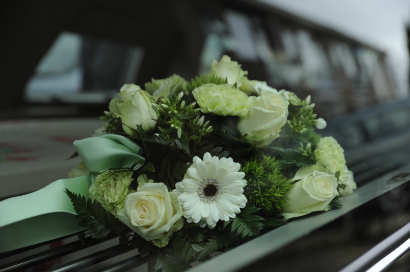 funeraire--min_flowers-4839339